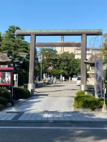 滋賀県護国神社の鳥居