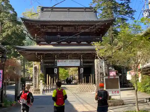 華厳寺の山門