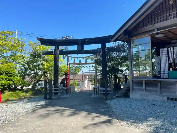 仙台八坂神社の{uncategorized: "未分類", other: "その他", undefined: "問題あり", building: "その他建物", grave: "お墓", sacred_gate: "鳥居", guardian: "狛犬", statue: "像", buddha: "仏像", history: "歴史", nature: "自然", garden: "庭園", animal: "動物", pagoda: "塔", temizu: "手水舎", mountain_gate: "山門・神門", sanctuary: "本殿・本堂", subordinate: "末社・摂社", art: "芸術", scenery: "景色", jizo: "地蔵", ema: "絵馬", goshuin: "御朱印", omikuji: "おみくじ", items: "授与品その他", amulet: "お守り", goshuincho: "御朱印帳", eats: "食事", festival: "お祭り", votive_dance: "神楽", shichigosan: "七五三参", wedding: "結婚式", experience: "体験その他", initially: "初詣", around: "周辺", anti_infection: "感染症対策"}