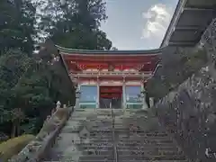 青岸渡寺の山門