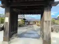 献忠寺の{uncategorized: "未分類", other: "その他", undefined: "問題あり", building: "その他建物", grave: "お墓", sacred_gate: "鳥居", guardian: "狛犬", statue: "像", buddha: "仏像", history: "歴史", nature: "自然", garden: "庭園", animal: "動物", pagoda: "塔", temizu: "手水舎", mountain_gate: "山門・神門", sanctuary: "本殿・本堂", subordinate: "末社・摂社", art: "芸術", scenery: "景色", jizo: "地蔵", ema: "絵馬", goshuin: "御朱印", omikuji: "おみくじ", items: "授与品その他", amulet: "お守り", goshuincho: "御朱印帳", eats: "食事", festival: "お祭り", votive_dance: "神楽", shichigosan: "七五三参", wedding: "結婚式", experience: "体験その他", initially: "初詣", around: "周辺", anti_infection: "感染症対策"}