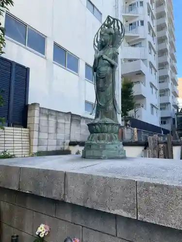 十方寺の{uncategorized: "未分類", other: "その他", undefined: "問題あり", building: "その他建物", grave: "お墓", sacred_gate: "鳥居", guardian: "狛犬", statue: "像", buddha: "仏像", history: "歴史", nature: "自然", garden: "庭園", animal: "動物", pagoda: "塔", temizu: "手水舎", mountain_gate: "山門・神門", sanctuary: "本殿・本堂", subordinate: "末社・摂社", art: "芸術", scenery: "景色", jizo: "地蔵", ema: "絵馬", goshuin: "御朱印", omikuji: "おみくじ", items: "授与品その他", amulet: "お守り", goshuincho: "御朱印帳", eats: "食事", festival: "お祭り", votive_dance: "神楽", shichigosan: "七五三参", wedding: "結婚式", experience: "体験その他", initially: "初詣", around: "周辺", anti_infection: "感染症対策"}