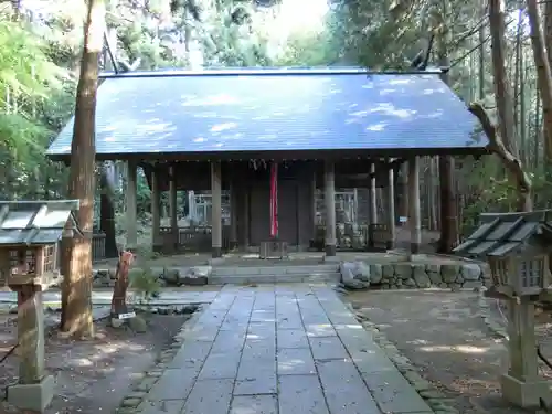 千早神社の本殿