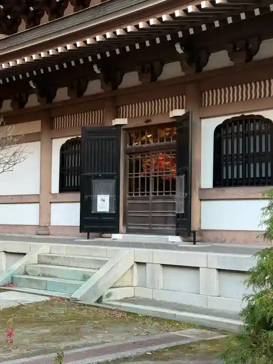 円覚寺の{uncategorized: "未分類", other: "その他", undefined: "問題あり", building: "その他建物", grave: "お墓", sacred_gate: "鳥居", guardian: "狛犬", statue: "像", buddha: "仏像", history: "歴史", nature: "自然", garden: "庭園", animal: "動物", pagoda: "塔", temizu: "手水舎", mountain_gate: "山門・神門", sanctuary: "本殿・本堂", subordinate: "末社・摂社", art: "芸術", scenery: "景色", jizo: "地蔵", ema: "絵馬", goshuin: "御朱印", omikuji: "おみくじ", items: "授与品その他", amulet: "お守り", goshuincho: "御朱印帳", eats: "食事", festival: "お祭り", votive_dance: "神楽", shichigosan: "七五三参", wedding: "結婚式", experience: "体験その他", initially: "初詣", around: "周辺", anti_infection: "感染症対策"}