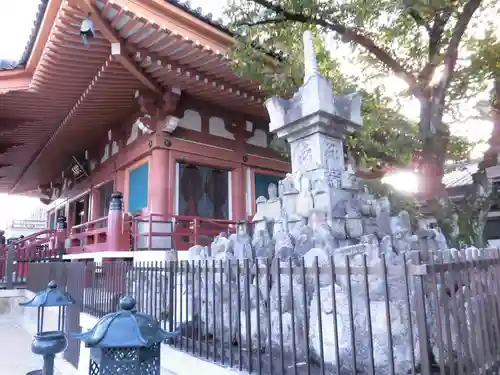 壬生寺の本殿・本堂