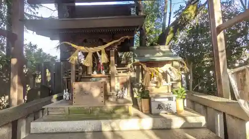 新羅神社の末社