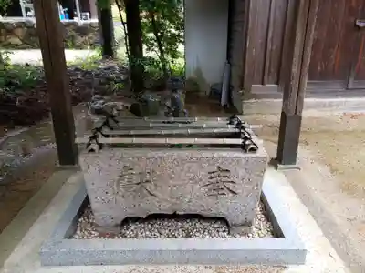 三所神社の手水舎