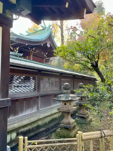 白金氷川神社の本殿