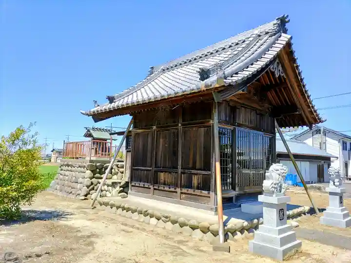 神明社(稲狐)の本殿・本堂