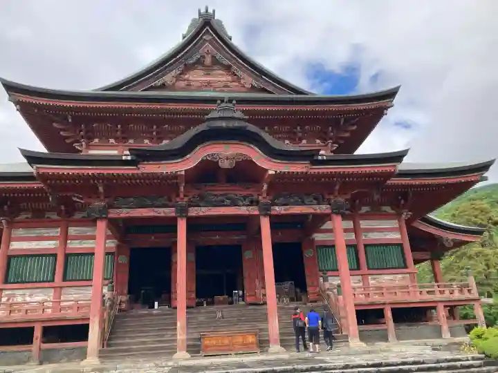 甲斐善光寺の{uncategorized: "未分類", other: "その他", undefined: "問題あり", building: "その他建物", grave: "お墓", sacred_gate: "鳥居", guardian: "狛犬", statue: "像", buddha: "仏像", history: "歴史", nature: "自然", garden: "庭園", animal: "動物", pagoda: "塔", temizu: "手水舎", mountain_gate: "山門・神門", sanctuary: "本殿・本堂", subordinate: "末社・摂社", art: "芸術", scenery: "景色", jizo: "地蔵", ema: "絵馬", goshuin: "御朱印", omikuji: "おみくじ", items: "授与品その他", amulet: "お守り", goshuincho: "御朱印帳", eats: "食事", festival: "お祭り", votive_dance: "神楽", shichigosan: "七五三参", wedding: "結婚式", experience: "体験その他", initially: "初詣", around: "周辺", anti_infection: "感染症対策"}