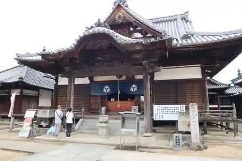 長尾寺の本殿・本堂