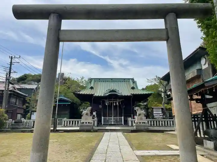 鹿島神社の{uncategorized: "未分類", other: "その他", undefined: "問題あり", building: "その他建物", grave: "お墓", sacred_gate: "鳥居", guardian: "狛犬", statue: "像", buddha: "仏像", history: "歴史", nature: "自然", garden: "庭園", animal: "動物", pagoda: "塔", temizu: "手水舎", mountain_gate: "山門・神門", sanctuary: "本殿・本堂", subordinate: "末社・摂社", art: "芸術", scenery: "景色", jizo: "地蔵", ema: "絵馬", goshuin: "御朱印", omikuji: "おみくじ", items: "授与品その他", amulet: "お守り", goshuincho: "御朱印帳", eats: "食事", festival: "お祭り", votive_dance: "神楽", shichigosan: "七五三参", wedding: "結婚式", experience: "体験その他", initially: "初詣", around: "周辺", anti_infection: "感染症対策"}
