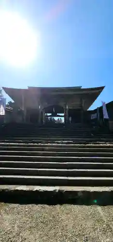 出石寺の{uncategorized: "未分類", other: "その他", undefined: "問題あり", building: "その他建物", grave: "お墓", sacred_gate: "鳥居", guardian: "狛犬", statue: "像", buddha: "仏像", history: "歴史", nature: "自然", garden: "庭園", animal: "動物", pagoda: "塔", temizu: "手水舎", mountain_gate: "山門・神門", sanctuary: "本殿・本堂", subordinate: "末社・摂社", art: "芸術", scenery: "景色", jizo: "地蔵", ema: "絵馬", goshuin: "御朱印", omikuji: "おみくじ", items: "授与品その他", amulet: "お守り", goshuincho: "御朱印帳", eats: "食事", festival: "お祭り", votive_dance: "神楽", shichigosan: "七五三参", wedding: "結婚式", experience: "体験その他", initially: "初詣", around: "周辺", anti_infection: "感染症対策"}