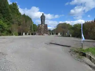 信濃比叡廣拯院の像