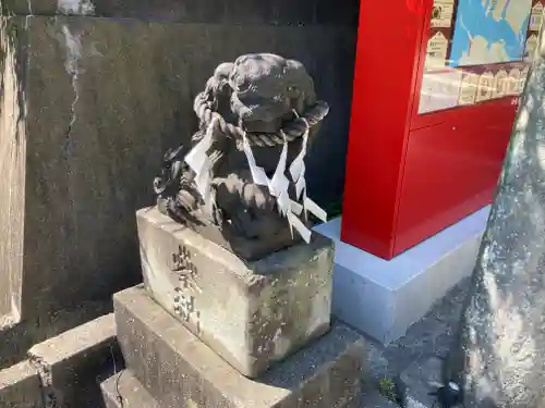 海南神社の狛犬