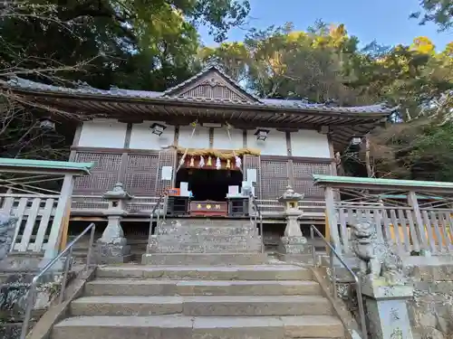 熊野三所神社の本殿・本堂