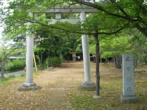 森市神社（村屋坐彌冨都比賣神社摂社）の鳥居