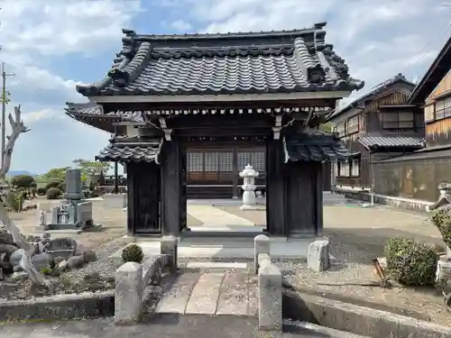 正養寺の山門