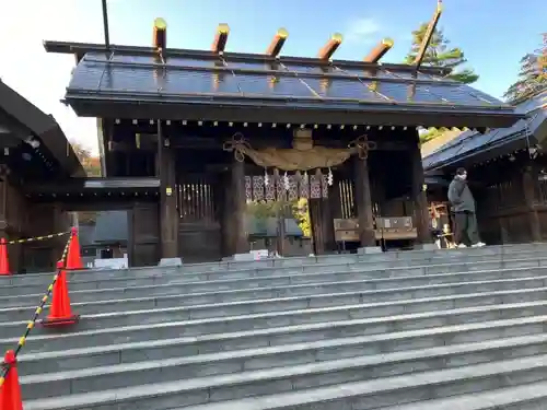 北海道神宮の山門・神門