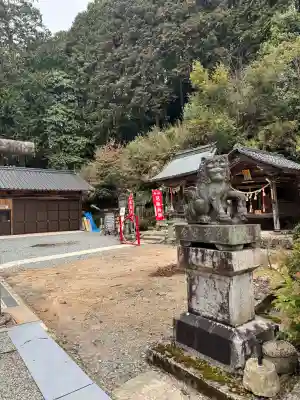 高座神社の{uncategorized: "未分類", other: "その他", undefined: "問題あり", building: "その他建物", grave: "お墓", sacred_gate: "鳥居", guardian: "狛犬", statue: "像", buddha: "仏像", history: "歴史", nature: "自然", garden: "庭園", animal: "動物", pagoda: "塔", temizu: "手水舎", mountain_gate: "山門・神門", sanctuary: "本殿・本堂", subordinate: "末社・摂社", art: "芸術", scenery: "景色", jizo: "地蔵", ema: "絵馬", goshuin: "御朱印", omikuji: "おみくじ", items: "授与品その他", amulet: "お守り", goshuincho: "御朱印帳", eats: "食事", festival: "お祭り", votive_dance: "神楽", shichigosan: "七五三参", wedding: "結婚式", experience: "体験その他", initially: "初詣", around: "周辺", anti_infection: "感染症対策"}