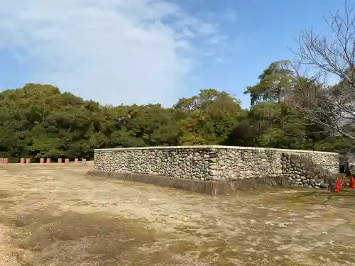 一岡神社の{uncategorized: "未分類", other: "その他", undefined: "問題あり", building: "その他建物", grave: "お墓", sacred_gate: "鳥居", guardian: "狛犬", statue: "像", buddha: "仏像", history: "歴史", nature: "自然", garden: "庭園", animal: "動物", pagoda: "塔", temizu: "手水舎", mountain_gate: "山門・神門", sanctuary: "本殿・本堂", subordinate: "末社・摂社", art: "芸術", scenery: "景色", jizo: "地蔵", ema: "絵馬", goshuin: "御朱印", omikuji: "おみくじ", items: "授与品その他", amulet: "お守り", goshuincho: "御朱印帳", eats: "食事", festival: "お祭り", votive_dance: "神楽", shichigosan: "七五三参", wedding: "結婚式", experience: "体験その他", initially: "初詣", around: "周辺", anti_infection: "感染症対策"}