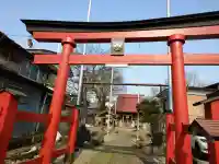 諏訪神社の{uncategorized: "未分類", other: "その他", undefined: "問題あり", building: "その他建物", grave: "お墓", sacred_gate: "鳥居", guardian: "狛犬", statue: "像", buddha: "仏像", history: "歴史", nature: "自然", garden: "庭園", animal: "動物", pagoda: "塔", temizu: "手水舎", mountain_gate: "山門・神門", sanctuary: "本殿・本堂", subordinate: "末社・摂社", art: "芸術", scenery: "景色", jizo: "地蔵", ema: "絵馬", goshuin: "御朱印", omikuji: "おみくじ", items: "授与品その他", amulet: "お守り", goshuincho: "御朱印帳", eats: "食事", festival: "お祭り", votive_dance: "神楽", shichigosan: "七五三参", wedding: "結婚式", experience: "体験その他", initially: "初詣", around: "周辺", anti_infection: "感染症対策"}