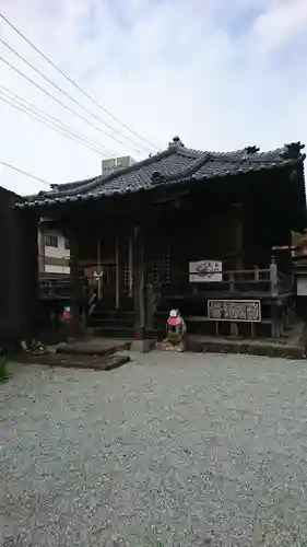 洞林寺の本殿・本堂