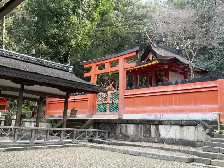 春日大社 若宮(春日若宮)の{uncategorized: "未分類", other: "その他", undefined: "問題あり", building: "その他建物", grave: "お墓", sacred_gate: "鳥居", guardian: "狛犬", statue: "像", buddha: "仏像", history: "歴史", nature: "自然", garden: "庭園", animal: "動物", pagoda: "塔", temizu: "手水舎", mountain_gate: "山門・神門", sanctuary: "本殿・本堂", subordinate: "末社・摂社", art: "芸術", scenery: "景色", jizo: "地蔵", ema: "絵馬", goshuin: "御朱印", omikuji: "おみくじ", items: "授与品その他", amulet: "お守り", goshuincho: "御朱印帳", eats: "食事", festival: "お祭り", votive_dance: "神楽", shichigosan: "七五三参", wedding: "結婚式", experience: "体験その他", initially: "初詣", around: "周辺", anti_infection: "感染症対策"}