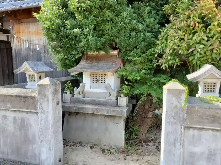 岩岡神社の末社・摂社