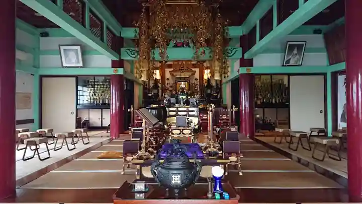 代通寺の本殿・本堂