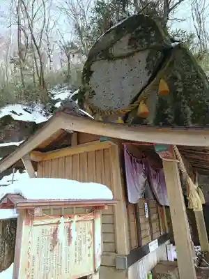 石割神社の本殿・本堂