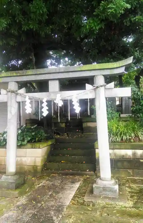 女塚神社の末社・摂社