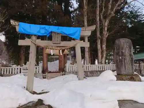 末高白山神社の鳥居