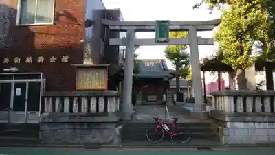 治兵衛稲荷神社の鳥居