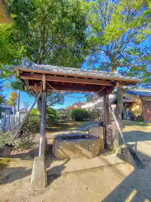 八幡社(木全)の手水舎