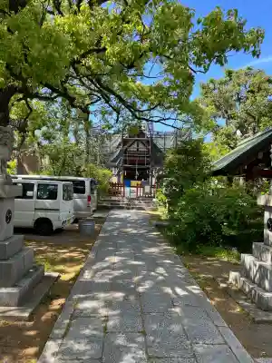 徳持神社の{uncategorized: "未分類", other: "その他", undefined: "問題あり", building: "その他建物", grave: "お墓", sacred_gate: "鳥居", guardian: "狛犬", statue: "像", buddha: "仏像", history: "歴史", nature: "自然", garden: "庭園", animal: "動物", pagoda: "塔", temizu: "手水舎", mountain_gate: "山門・神門", sanctuary: "本殿・本堂", subordinate: "末社・摂社", art: "芸術", scenery: "景色", jizo: "地蔵", ema: "絵馬", goshuin: "御朱印", omikuji: "おみくじ", items: "授与品その他", amulet: "お守り", goshuincho: "御朱印帳", eats: "食事", festival: "お祭り", votive_dance: "神楽", shichigosan: "七五三参", wedding: "結婚式", experience: "体験その他", initially: "初詣", around: "周辺", anti_infection: "感染症対策"}