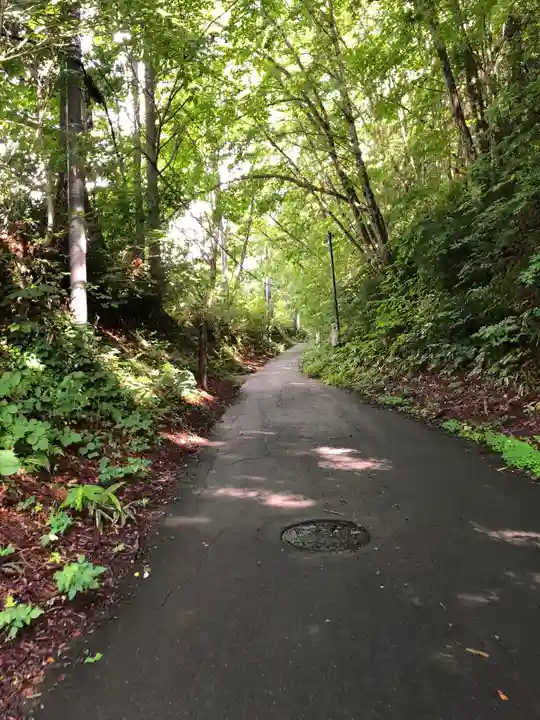 戸隠神社中社の周辺