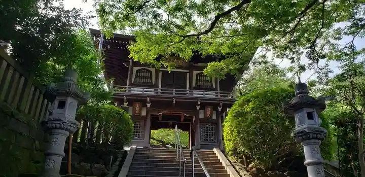 常照寺の山門・神門