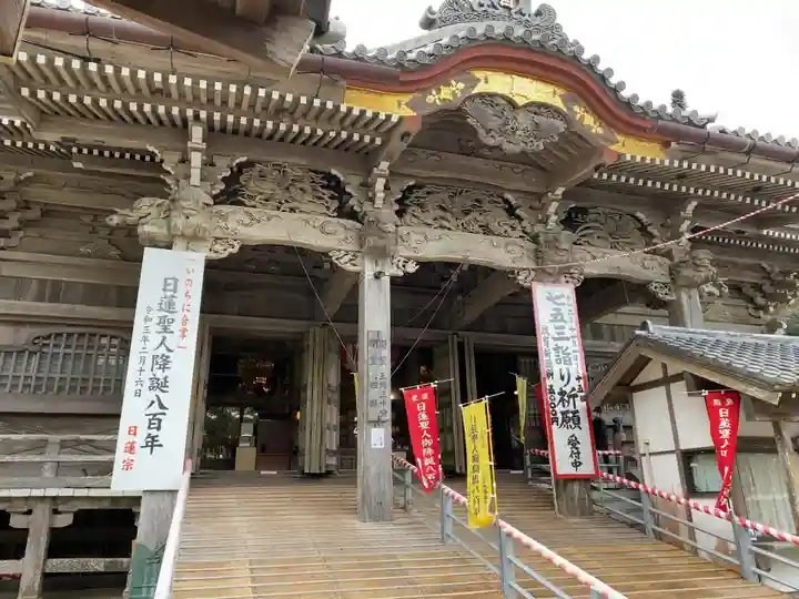 誕生寺の本殿・本堂