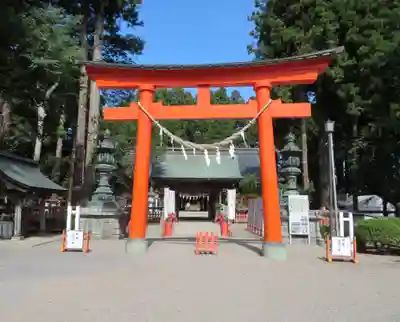 櫛引八幡宮の鳥居
