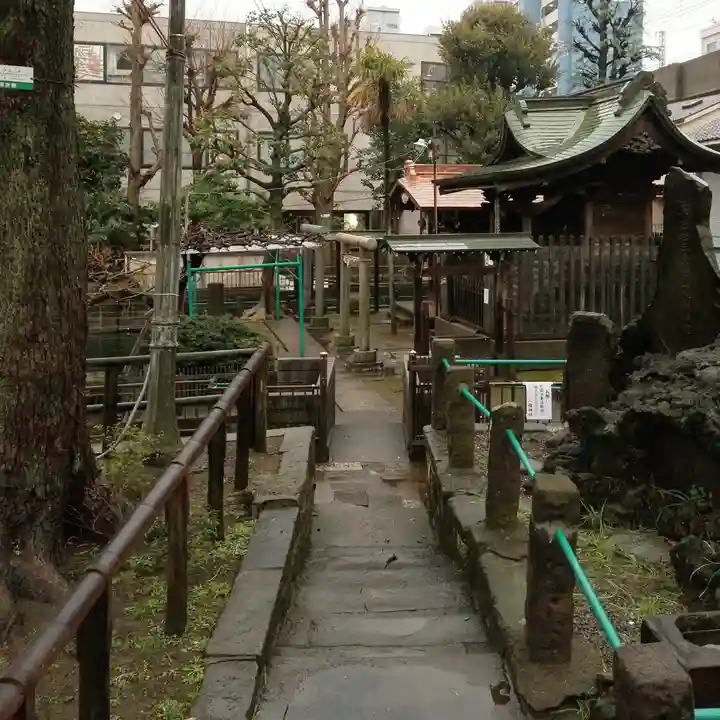 鮫州八幡神社の庭園