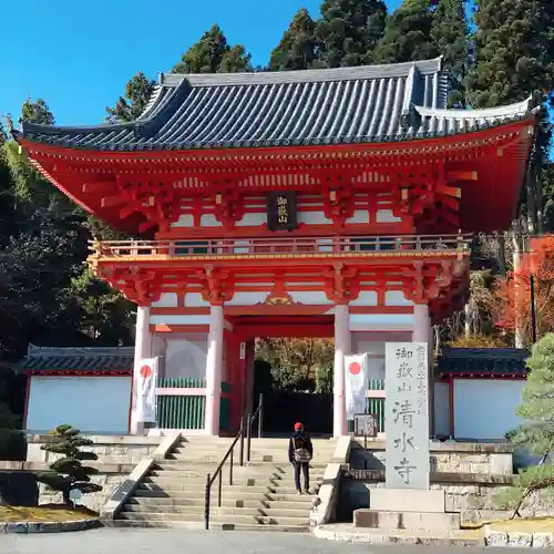 播州清水寺の山門