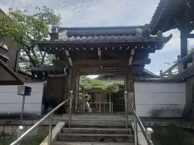 教善寺の山門・神門