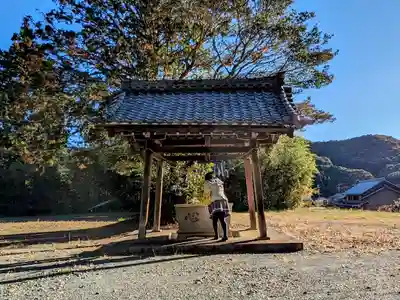上千両神社の手水舎