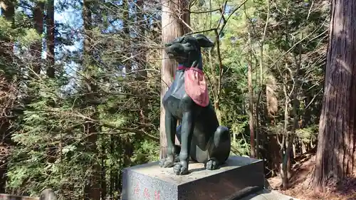 三峯神社の狛犬