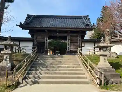 中尊寺の山門・神門