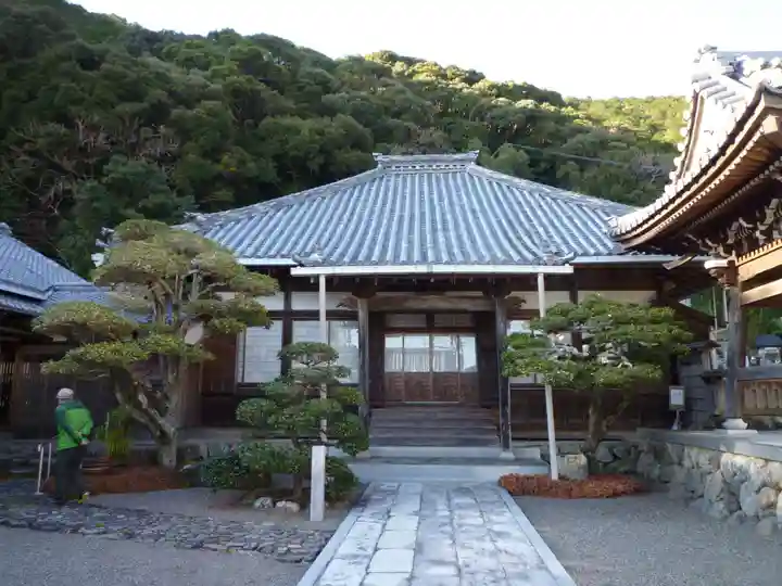 長楽寺の本殿・本堂