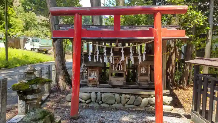 神明社の末社・摂社