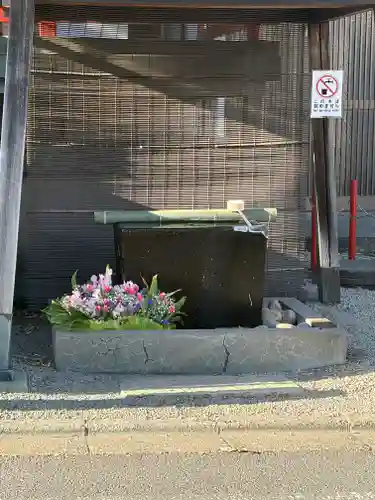 上尾御嶽神社の手水舎