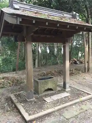 腰掛神社の手水舎